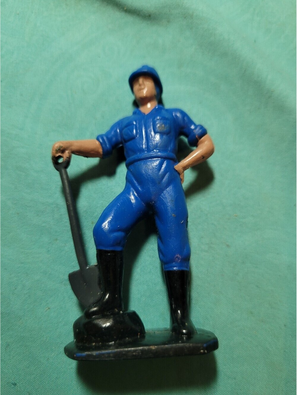 Vintage 1986 Remco Construction Worker Figure w/ Shovel Blue Jumpsuit 3.25"